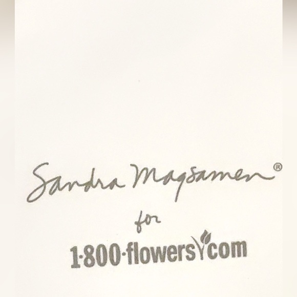 White and Gold Memorial Vase In Memory Of A Life So Beautifully Lived - Picture 4 of 4